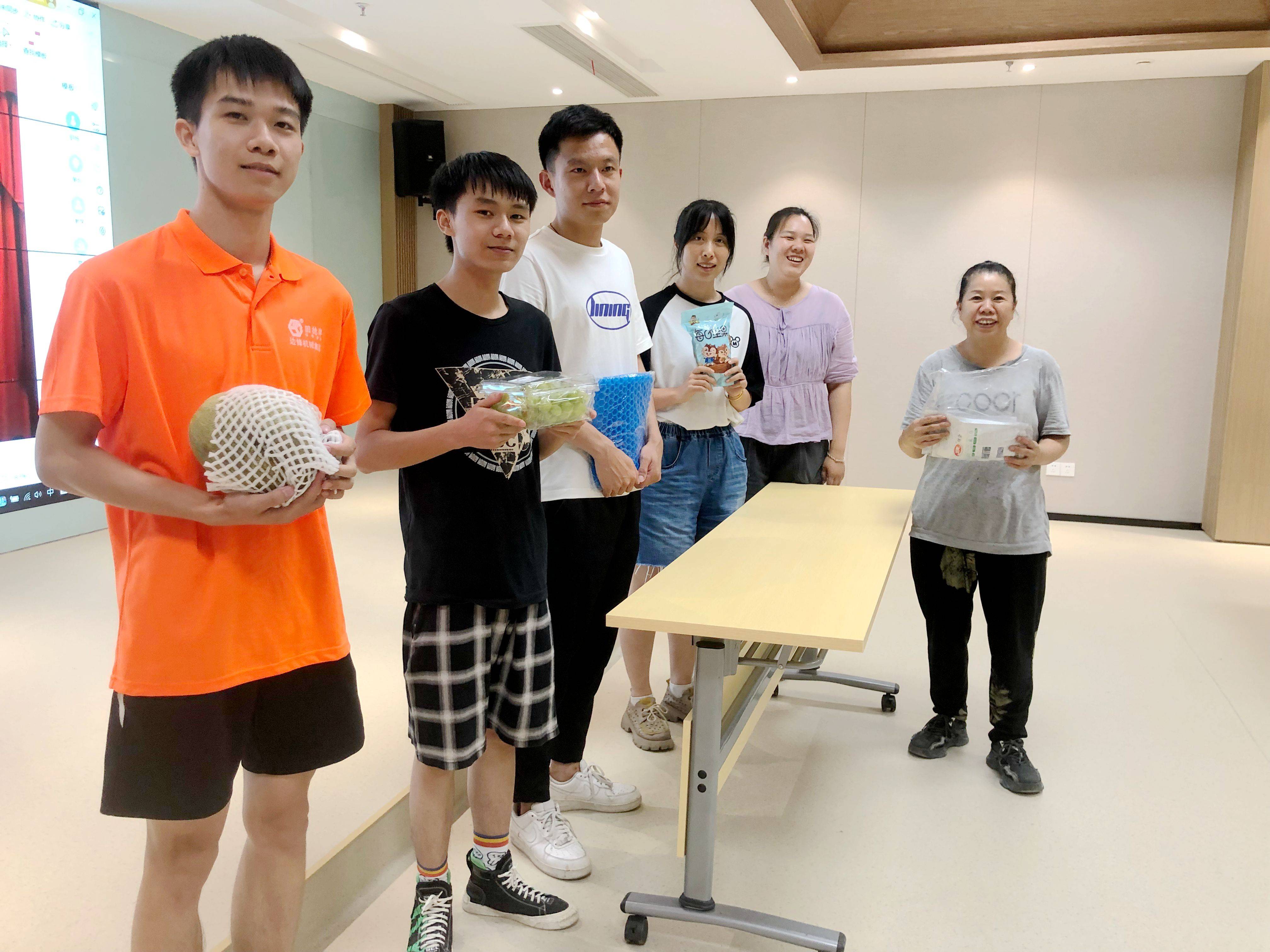 e8dd12d5f0a05d65_27_4 e8dd12d5f0a05d65_27_4