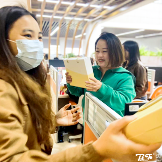 今天，是她的節日